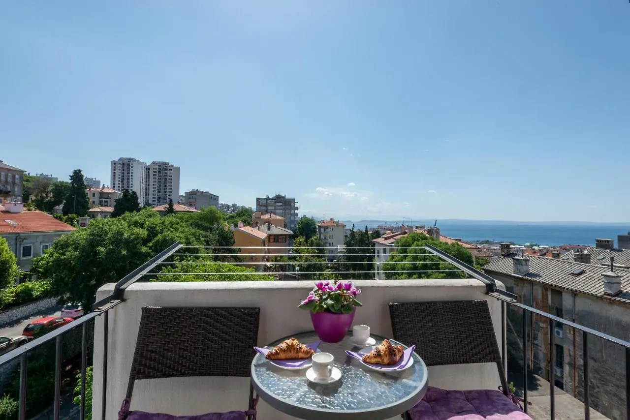 Rea Apartment Rijeka 0*,